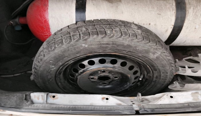 2015 Honda Amaze 1.2L I-VTEC S, Petrol, Manual, 75,723 km, tyre