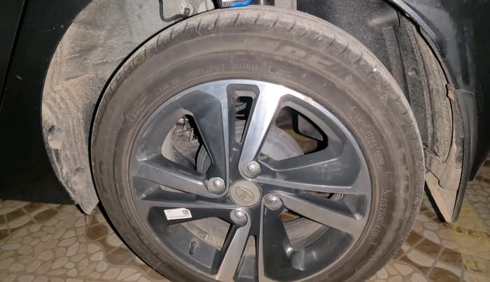 2024 Tata ALTROZ XZ + SUNROOF, Petrol, Manual, 17,200 km, tyre
