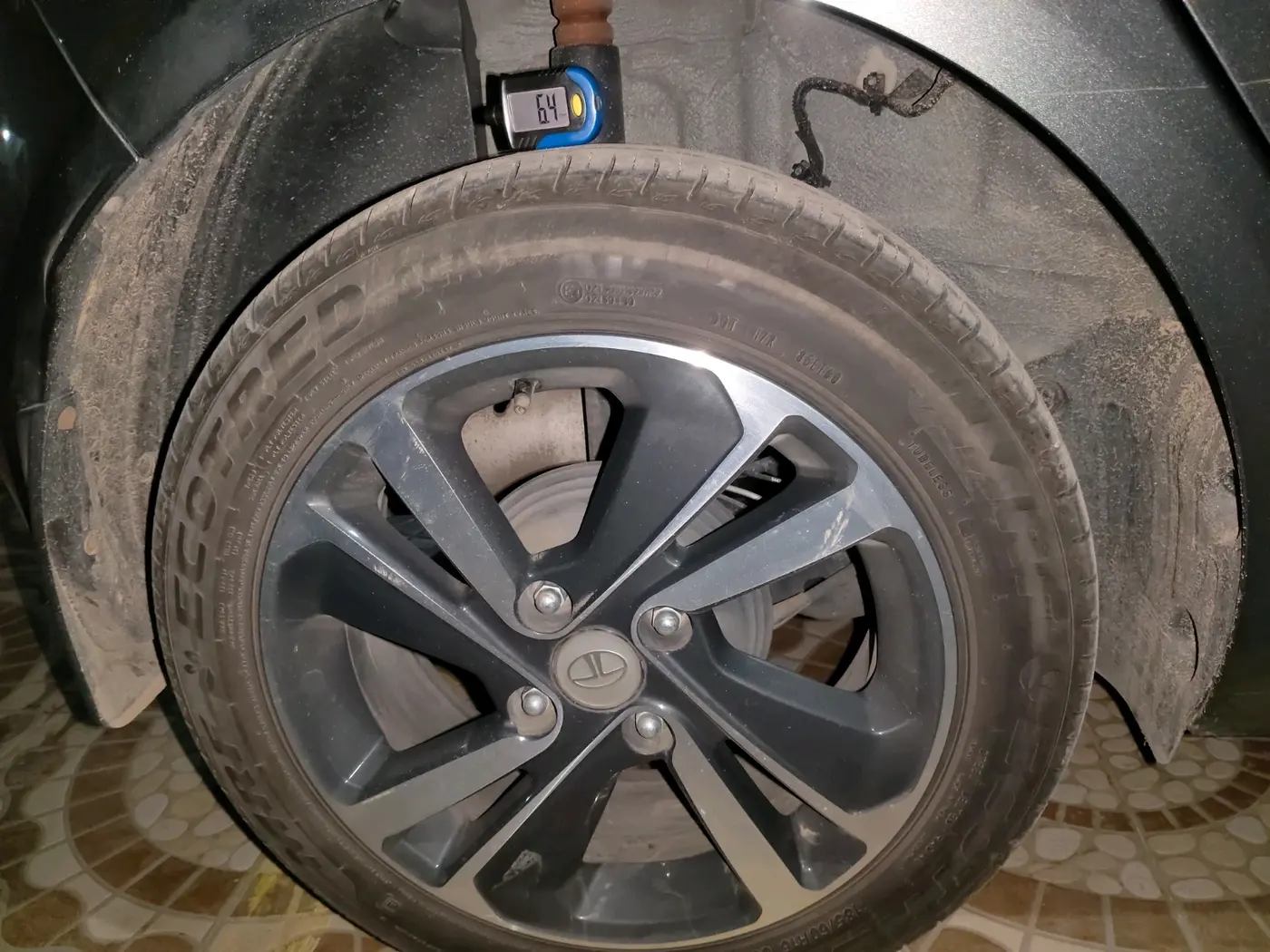 2024 Tata ALTROZ XZ + SUNROOF, Petrol, Manual, 17,200 km, tyre
