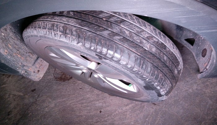 2023 Skoda KUSHAQ AMBITION 1.0L TSI MT, Petrol, Manual, 52,157 km, tyre