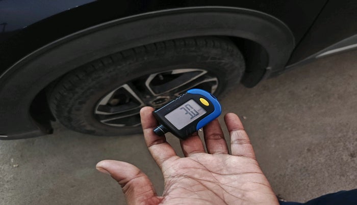 2022 KIA CARENS LUXURY PLUS 1.5 DIESEL AT 7 STR, Diesel, Automatic, 36,952 km, tyre