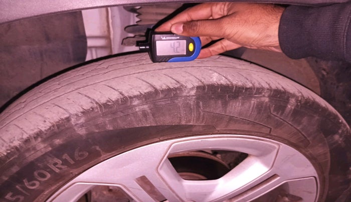 2022 Renault Kiger RXT MT, Petrol, Manual, 27,457 km, tyre