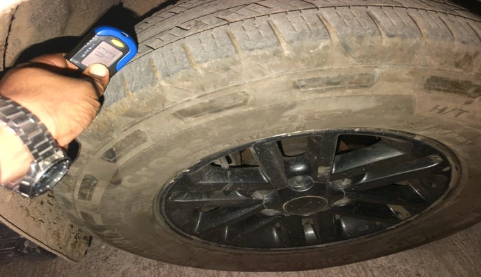 2015 Toyota Fortuner 3.0 4X4 MT, Diesel, Manual, 2,85,775 km, tyre