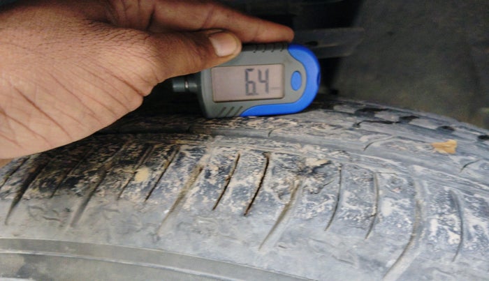 2024 Tata Safari PURE PLUS S AT, Diesel, Automatic, 29,507 km, tyre