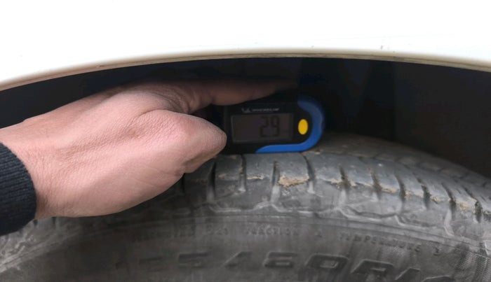 2021 Maruti Dzire LXI, Petrol, Manual, 95,325 km, tyre