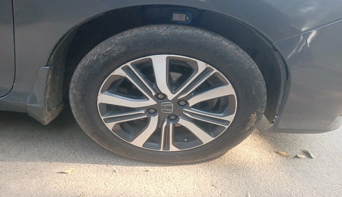 2018 Honda City 1.5L I-VTE V CVT, Petrol, Automatic, 68,557 km, tyre