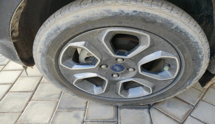 2020 Ford Ecosport TITANIUM 1.5 SPORTS(SUNROOF) PETROL, Petrol, Manual, 56,356 km, tyre