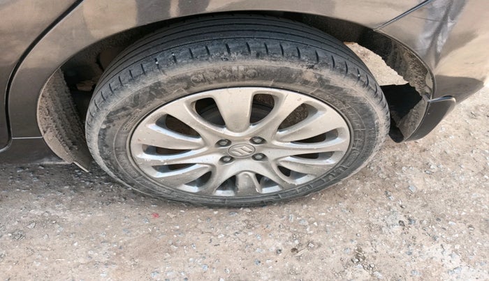 2017 Maruti Baleno ZETA PETROL 1.2, Petrol, Manual, 1,11,793 km, tyre