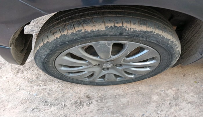 2017 Maruti Baleno ZETA PETROL 1.2, Petrol, Manual, 1,11,793 km, tyre