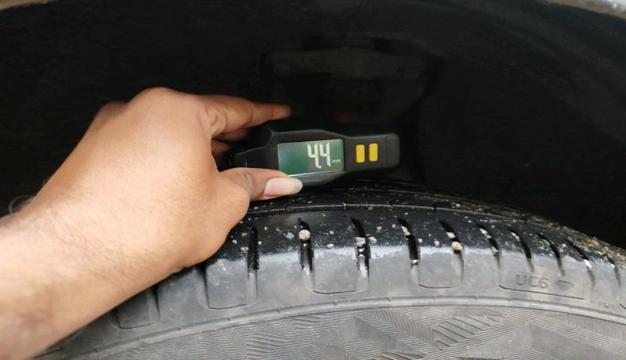 2015 Hyundai Creta SX PLUS AT 1.6 DIESEL, Diesel, Automatic, 1,28,633 km, tyre