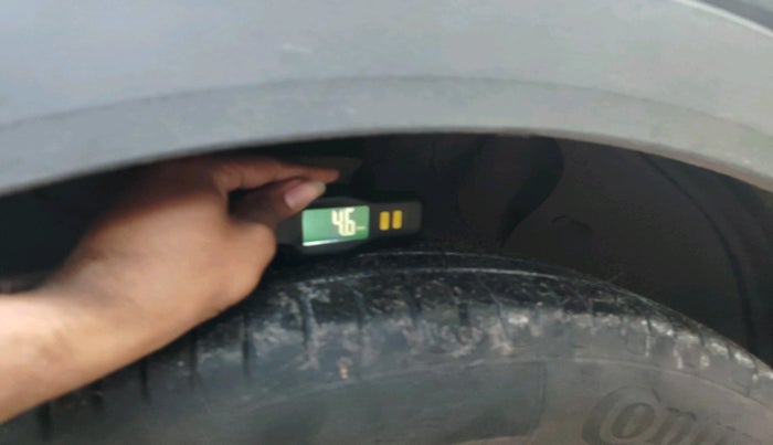 2015 Hyundai Creta SX PLUS AT 1.6 DIESEL, Diesel, Automatic, 1,28,633 km, tyre