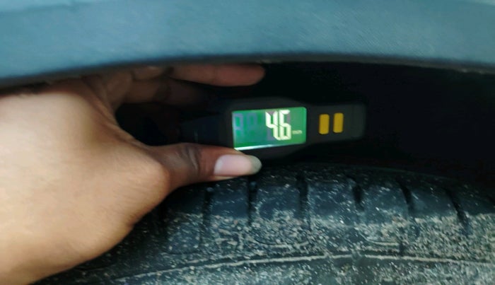 2015 Hyundai Creta SX PLUS AT 1.6 DIESEL, Diesel, Automatic, 1,28,633 km, tyre