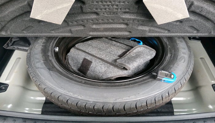 2024 KIA SELTOS  HTX 1.5 PETROL MT, Petrol, Manual, 23,259 km, tyre