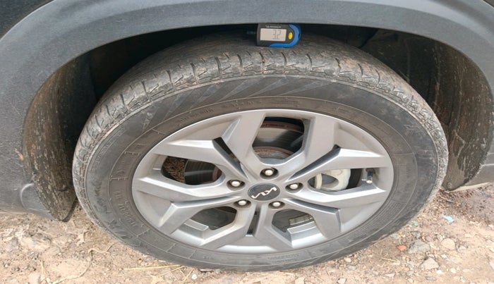 2024 KIA SELTOS  HTX 1.5 PETROL MT, Petrol, Manual, 23,259 km, tyre