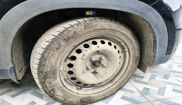 2021 Hyundai ALCAZAR PRESTIGE 2.0 MT 7STR, Petrol, Manual, 8,167 km, tyre