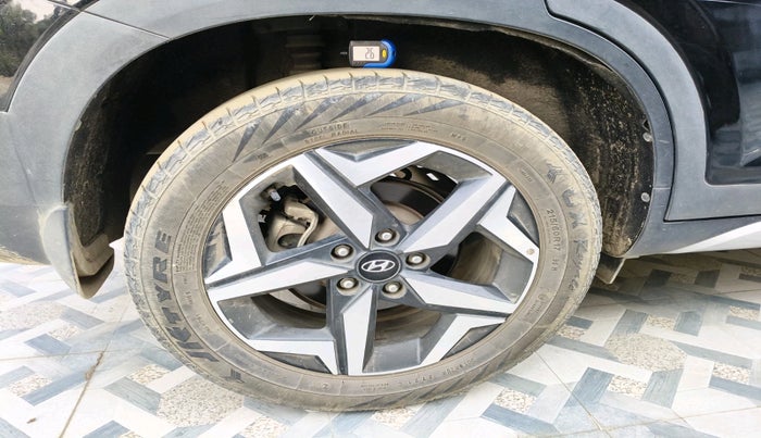 2021 Hyundai ALCAZAR PRESTIGE 2.0 MT 7STR, Petrol, Manual, 8,167 km, tyre