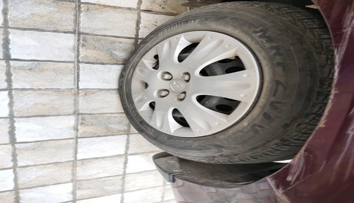 2015 Honda Amaze 1.2L I-VTEC S, Petrol, Manual, 69,170 km, tyre