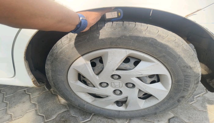 2015 Honda Amaze 1.5L I-DTEC S, Diesel, Manual, 1,55,703 km, tyre