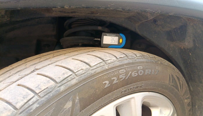 2017 Jeep Compass LIMITED 2.0 DIESEL, Diesel, Manual, 1,48,163 km, tyre