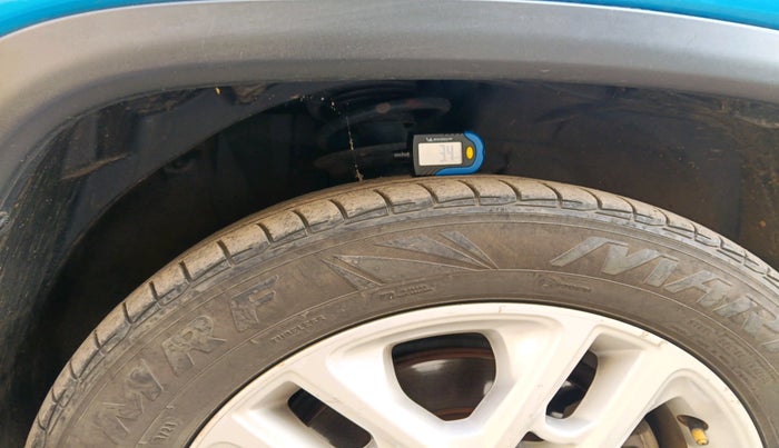 2017 Jeep Compass LIMITED 2.0 DIESEL, Diesel, Manual, 1,48,163 km, tyre