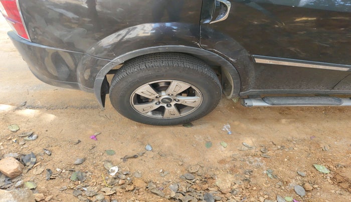 2012 Mahindra XUV500 W8, Diesel, Manual, 1,98,105 km, tyre