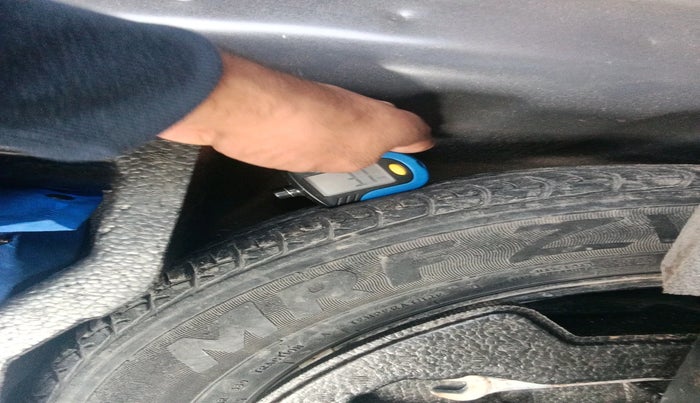 2019 Maruti Ciaz DELTA 1.5 SHVS MT PETROL, Petrol, Manual, 60,004 km, tyre