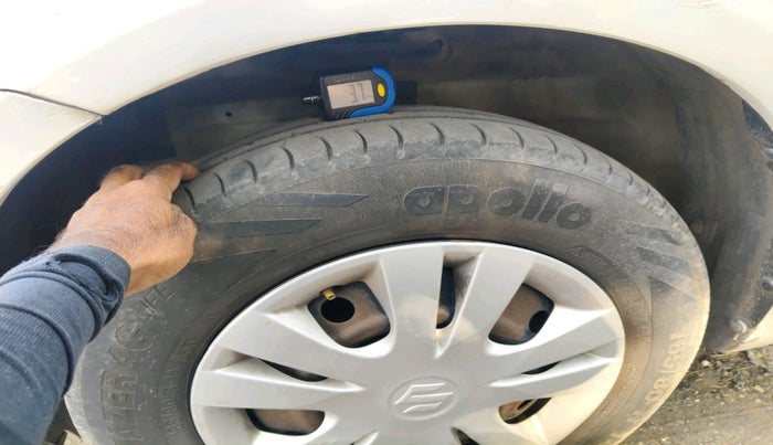 2014 Maruti Swift Dzire VDI, Diesel, Manual, 1,31,842 km, tyre