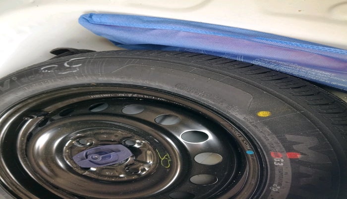 2024 Maruti New Wagon-R VXI 1.0, Petrol, Manual, 27,453 km, tyre