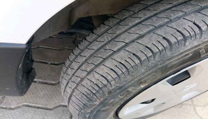 2024 Maruti New Wagon-R VXI 1.0, Petrol, Manual, 27,453 km, tyre