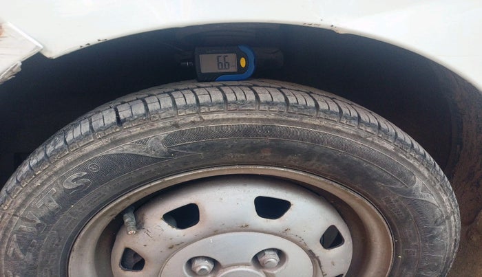 2011 Hyundai Santro Xing GL, Petrol, Manual, 60,418 km, tyre