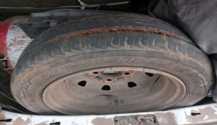 2012 Maruti Wagon R 1.0 VXI, Petrol, Manual, 99,361 km, tyre