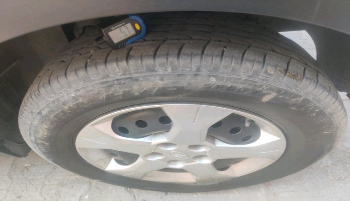 2022 Mahindra XUV300 W6 1.5 Diesel, Diesel, Manual, 62,762 km, tyre