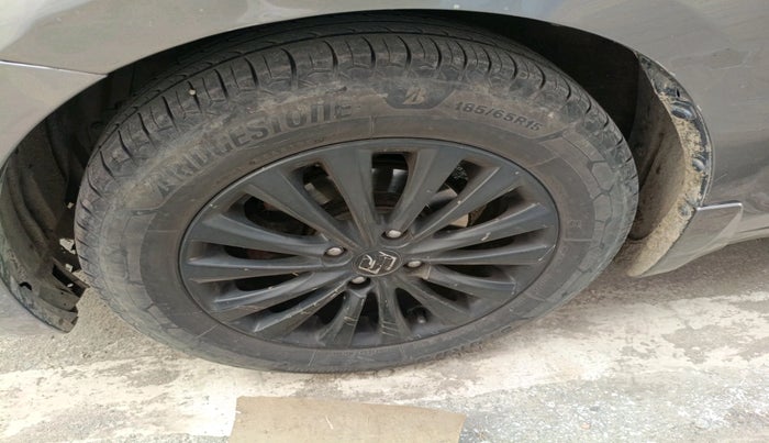 2020 Maruti Ciaz DELTA 1.5 SHVS MT PETROL, Petrol, Manual, 1,04,310 km, tyre