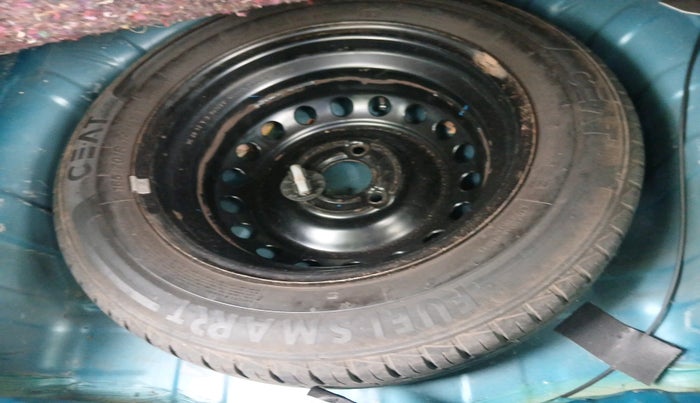 2020 Renault Kwid CLIMBER 1.0 (O), Petrol, Manual, 55,827 km, tyre