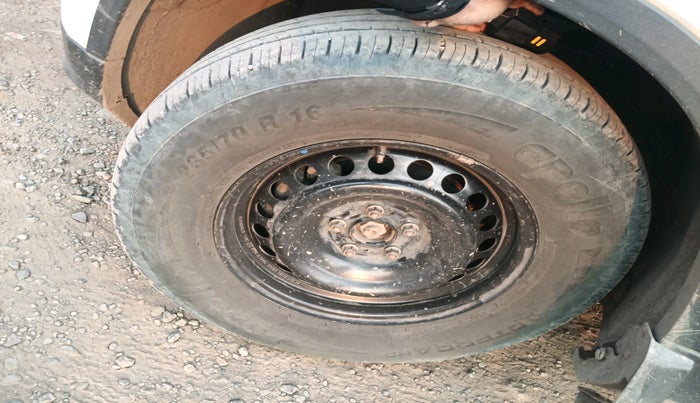 2020 Tata Harrier XM 2.0L KRYOTEC, Diesel, Manual, 1,04,584 km, tyre