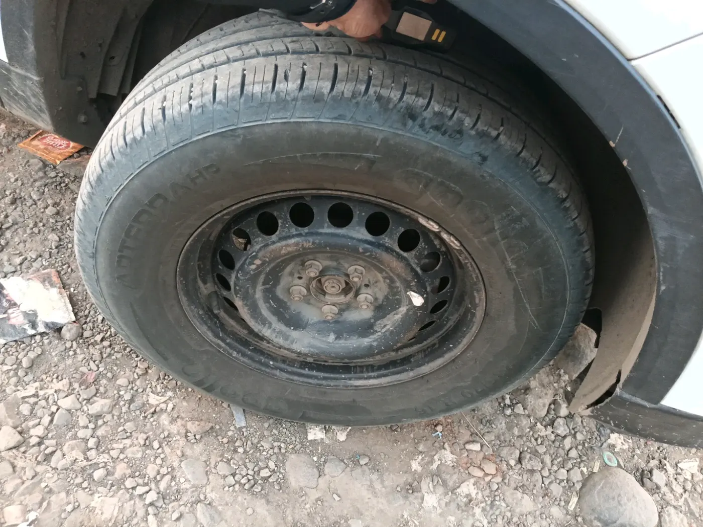 2020 Tata Harrier XM 2.0L KRYOTEC, Diesel, Manual, 1,04,584 km, tyre