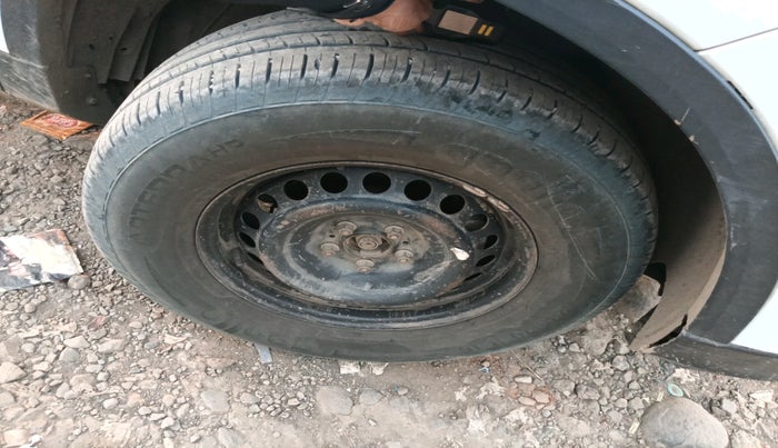 2020 Tata Harrier XM 2.0L KRYOTEC, Diesel, Manual, 1,04,584 km, tyre