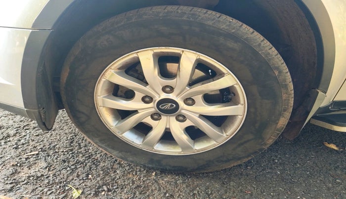 2015 Mahindra XUV500 W10, Diesel, Manual, 88,000 km, tyre