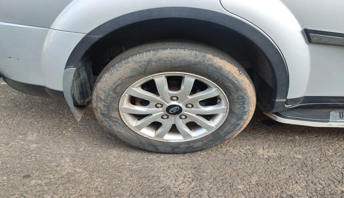 2015 Mahindra XUV500 W10, Diesel, Manual, 88,000 km, tyre