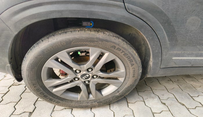 2020 KIA SELTOS HTX IVT 1.5 PETROL, Petrol, Automatic, 59,860 km, tyre