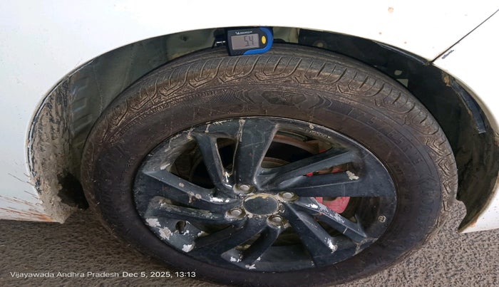 2016 Honda Jazz 1.2L I-VTEC V, Petrol, Manual, 1,16,621 km, tyre