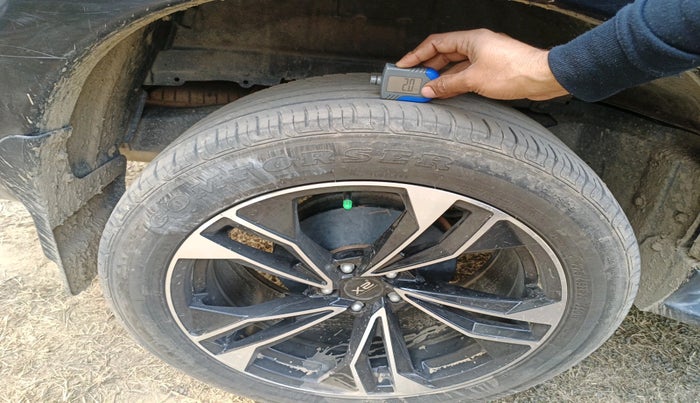 2025 Mahindra SCORPIO CLASSIC S 7STR, Diesel, Manual, 44,482 km, tyre