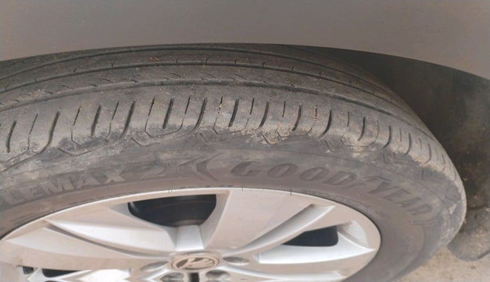 2022 Skoda KUSHAQ AMBITION 1.0L TSI MT, Petrol, Manual, 38,305 km, tyre