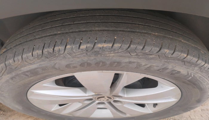 2022 Skoda KUSHAQ AMBITION 1.0L TSI MT, Petrol, Manual, 38,305 km, tyre