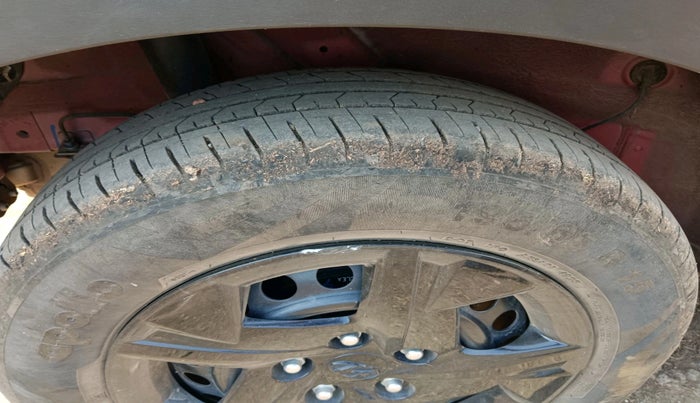 2023 Hyundai VENUE SX Knight Dual Tone, Petrol, Manual, 10,055 km, tyre