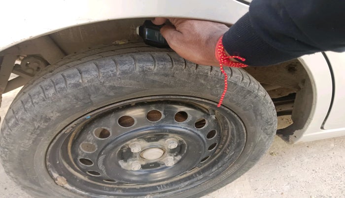 2017 Maruti Wagon R 1.0 VXI, Petrol, Manual, 47,942 km, tyre