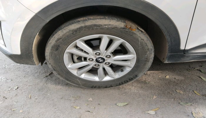 2017 Hyundai Creta SX PLUS 1.6 PETROL, Petrol, Manual, 41,482 km, tyre