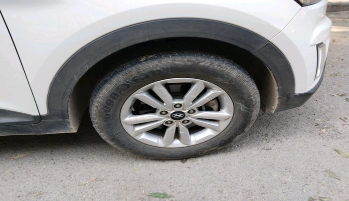 2017 Hyundai Creta SX PLUS 1.6 PETROL, Petrol, Manual, 41,482 km, tyre