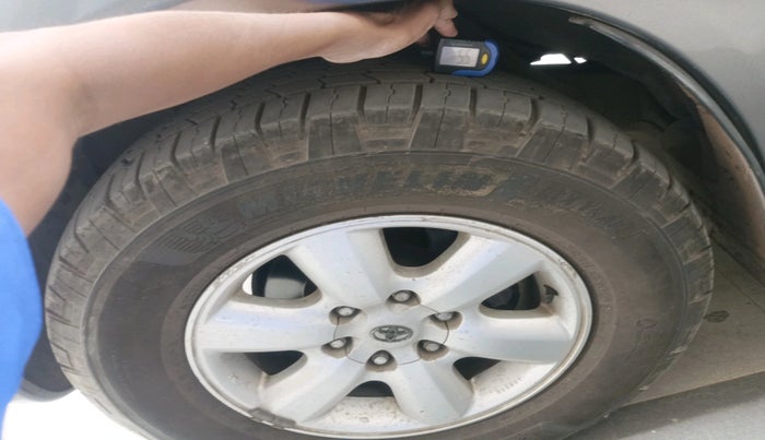 2010 Toyota Fortuner 3.0 4X4 MT, Diesel, Manual, 1,60,862 km, tyre