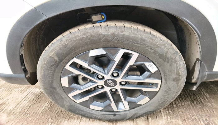 2024 Hyundai VENUE SX 1.2 PETROL, Petrol, Manual, 6,869 km, tyre